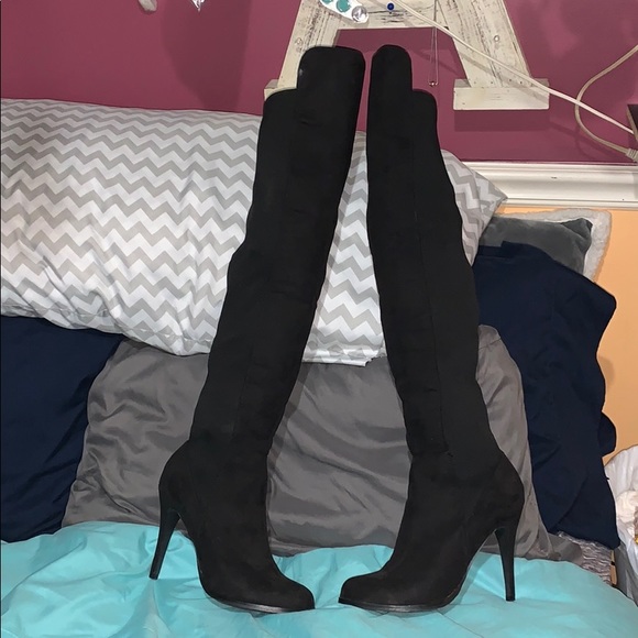 Over The Knee Boot Shoes - Black Over The Knee Boots Sz 38/8 Super Stretchy